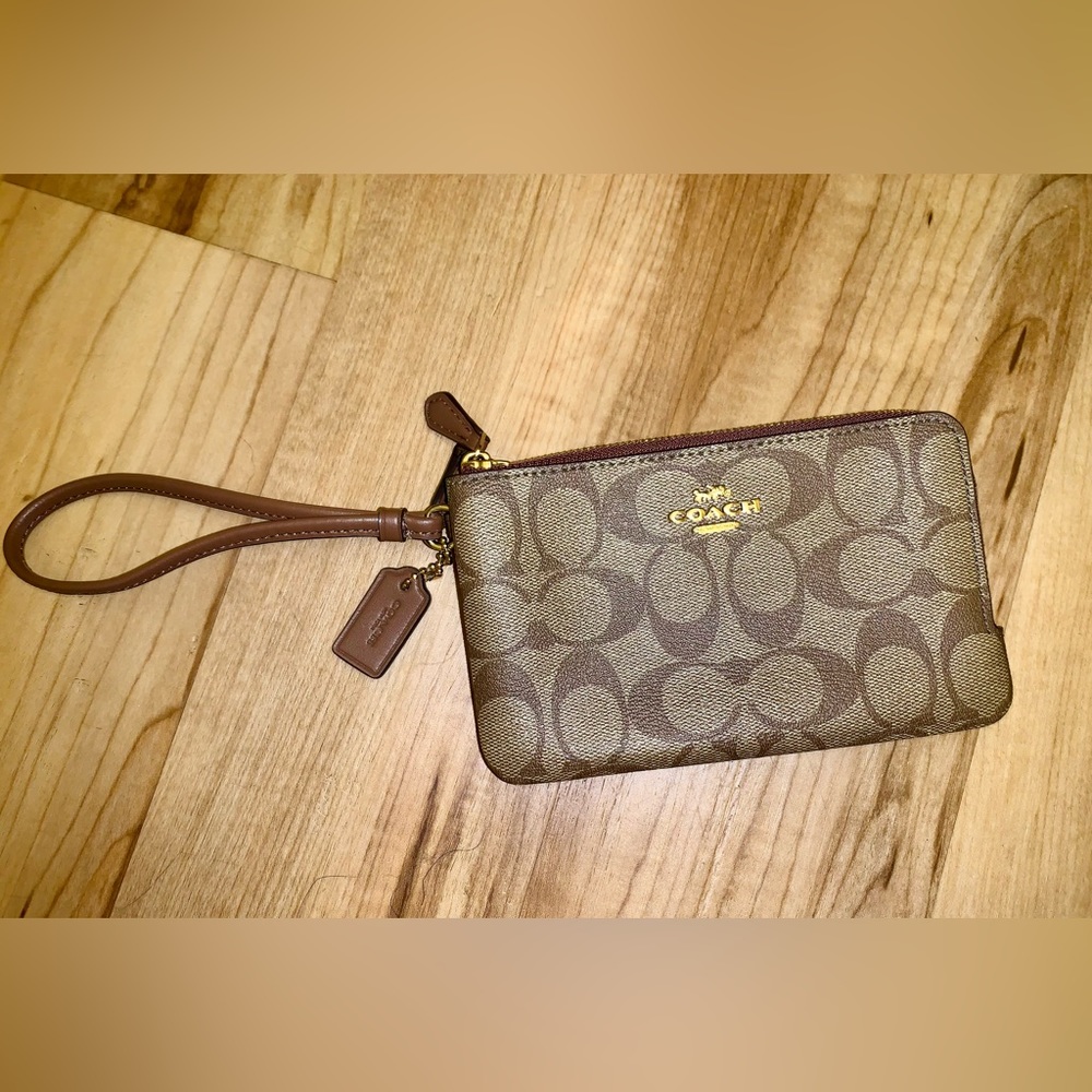 COACH Double Corner Zip Wristlet